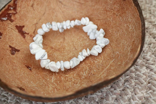 White Howlite Chipstone Bracelet